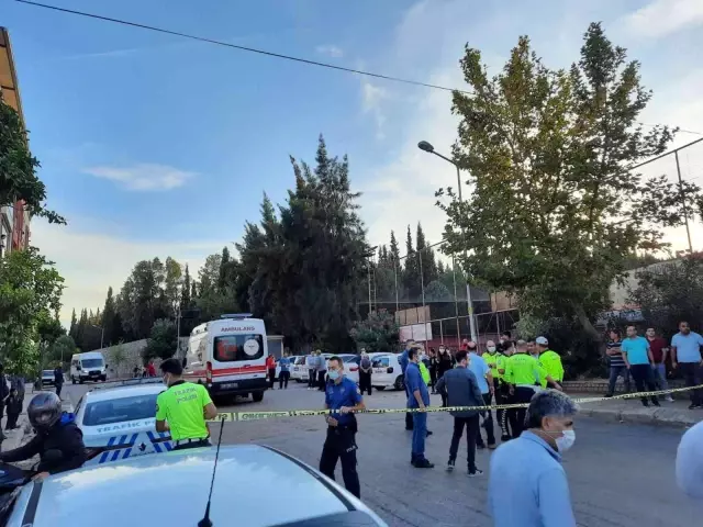 Eski eşinin kocasına çarpıp metrelerce sürükledi! Üstelik ardına bile bakmadan kaçtı Eski eşinin kocasına çarpıp metrelerce sürükledi! Üstelik ardına bile bakmadan kaçtı