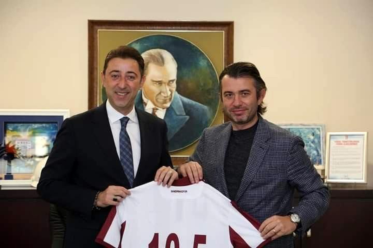 Bandırmaspor yönetimi Belediye Başkanı Tosun\'u ziyaret etti