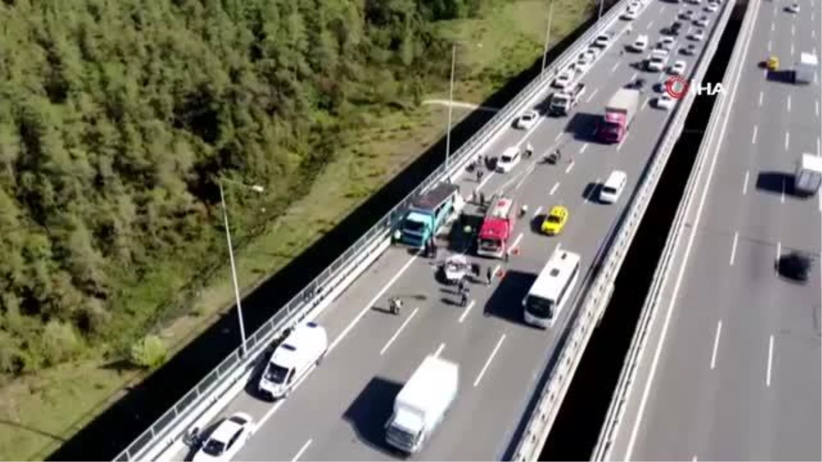 Son dakika haberi | Beykoz\'da İSKİ\'ye ait kamyon otomobilin üzerine devrildi: 1 ölü