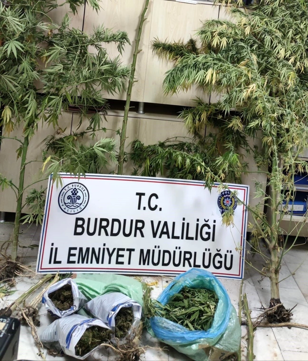Burdur\'da uyuşturucu operasyonu: 2 tutuklama