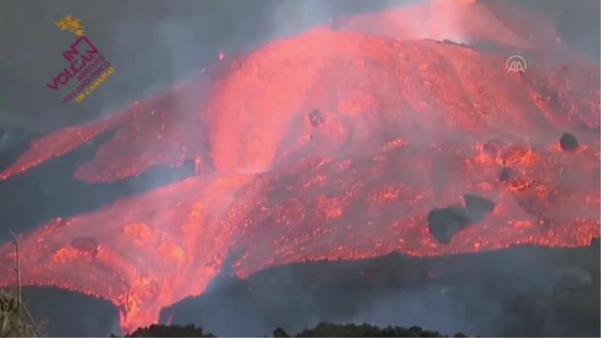 Cumbre Vieja Yanardağı\'nın ana ağzında meydana gelen bir kırılma sonrasında oluşan lav akışı görüntülendi