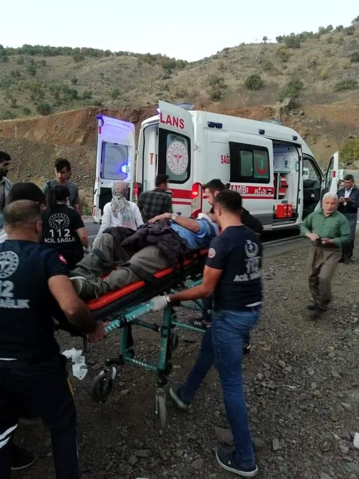 Derecik\'te trafik kazası: 5 yaralı