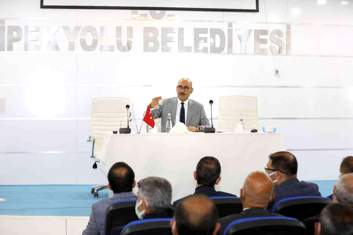 Kaymakam ve Belediye Başkan Vekili Aydın mahalle muhtarlarıyla bir araya geldi