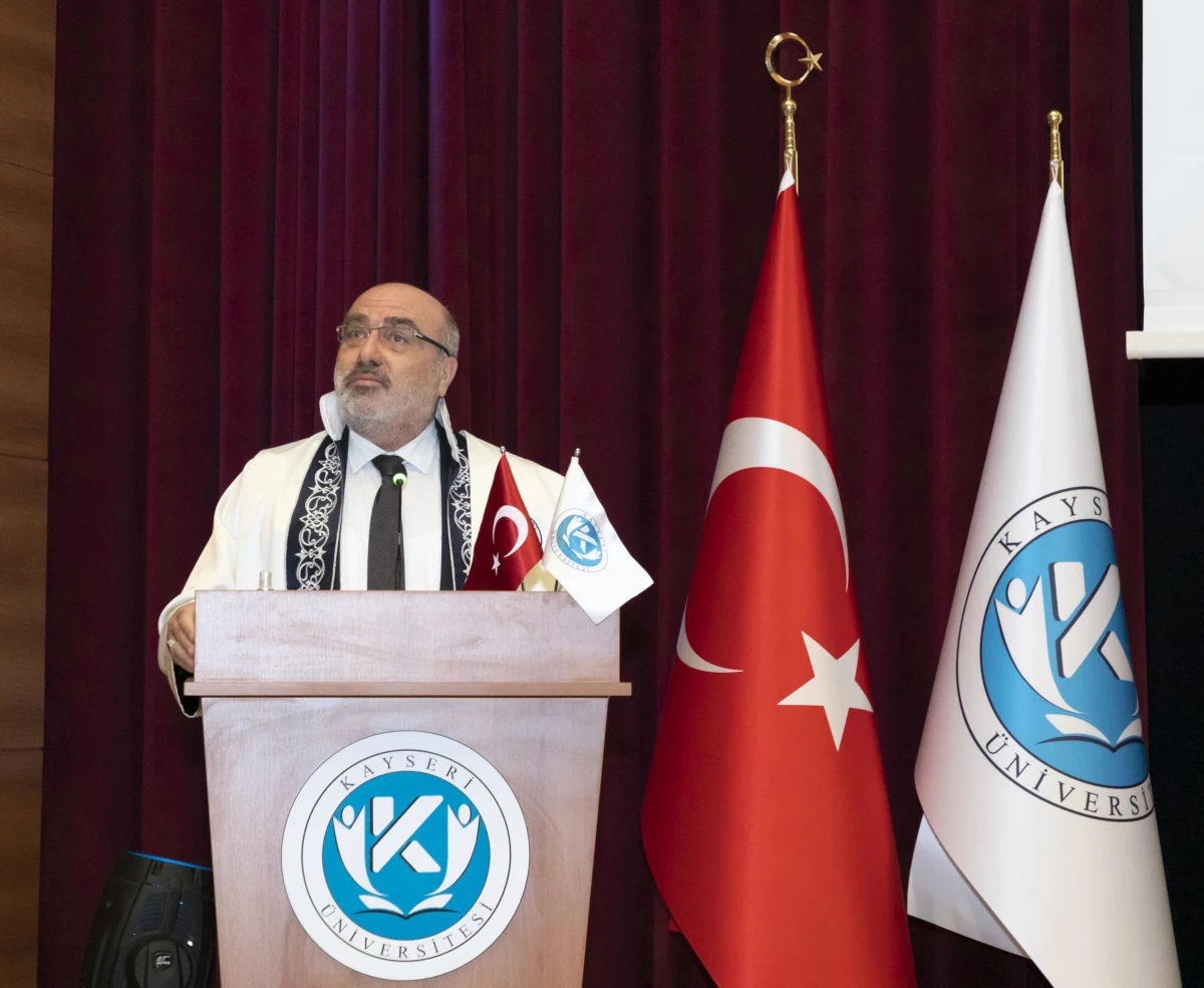 Kayseri Üniversitesinde akademik yıl açılış dersinin konusu "Ahilik" oldu