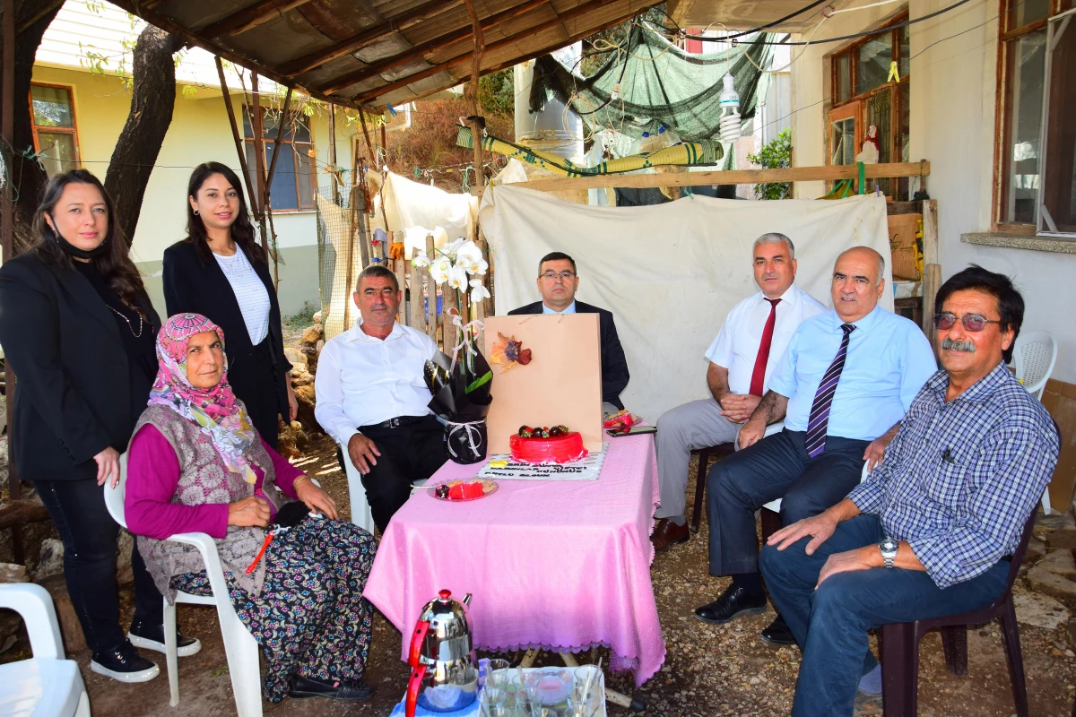 Kumluca\'da kadın çiftçiler adına, ilk kadın ziraat odası üyesi ziyaret edildi