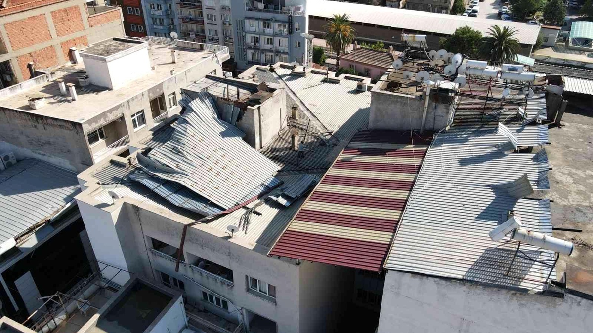 Nazilli Belediyesi, yağmur ve fırtınadan zarar gören bölgeleri tespit etti