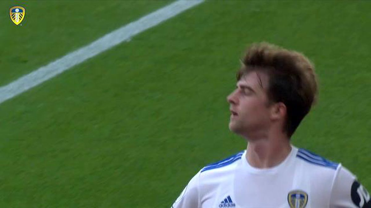 Patrick Bamford Leeds\'i St. Marys\'de Galibiyete Taşıyor