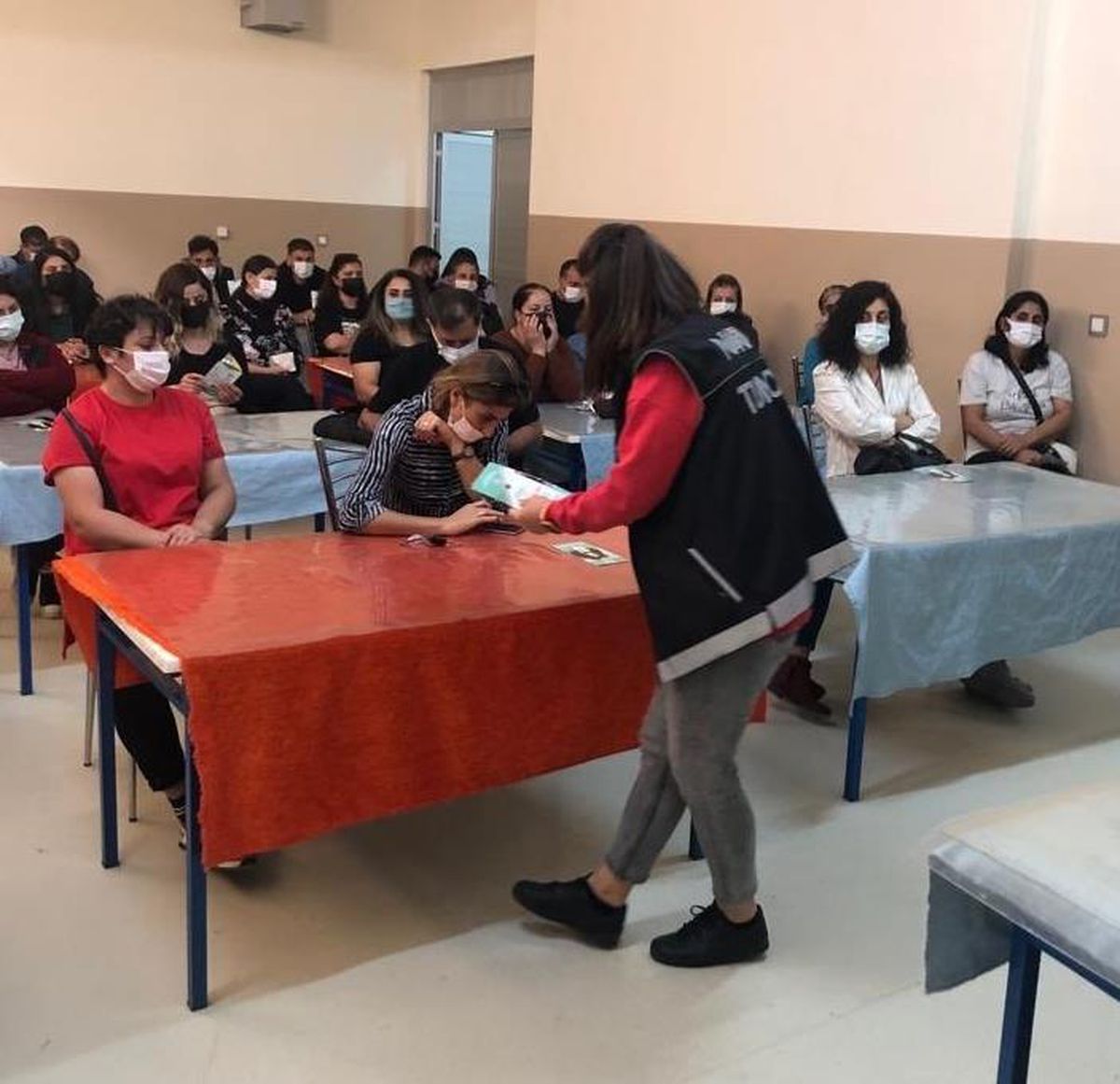 Tunceli\'de annelere "Narkorehber" ve "UYUMA" projeleri anlatıldı