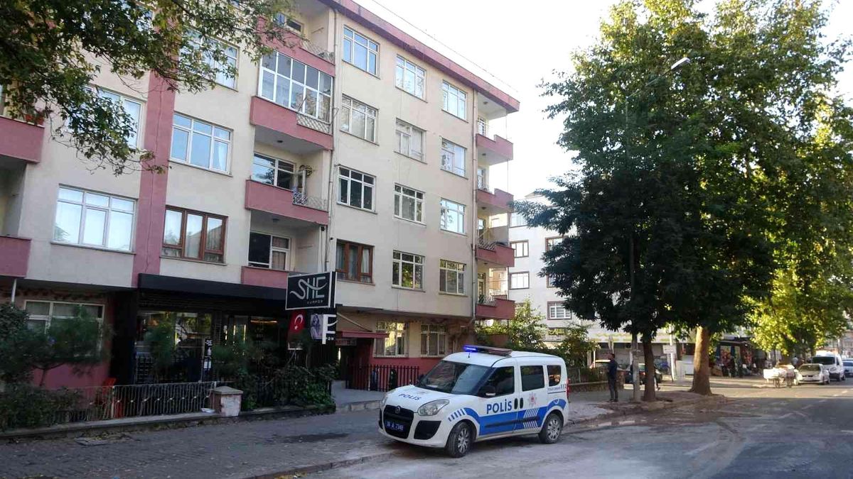 38 yaşındaki kadın evinde ölü bulundu