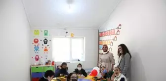 Ahlat'ta yapımı tamamlanan okul eğitime açıldı