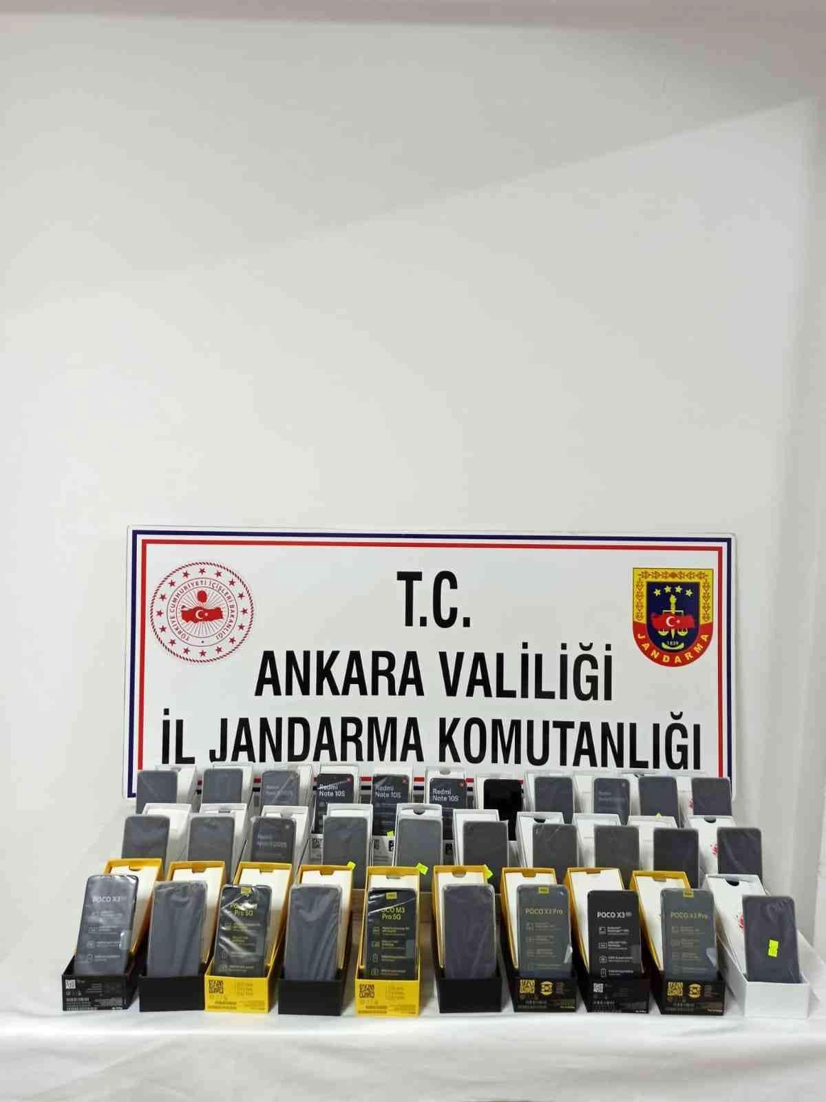 Ankara\'da 31 adet kaçak cep telefonu ele geçirildi