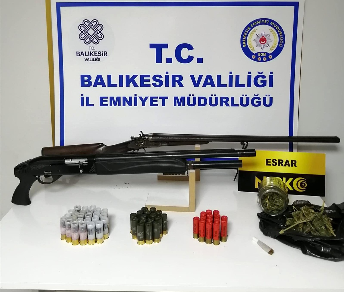 Balıkesir\'de polisten 51 şahsa gözaltı