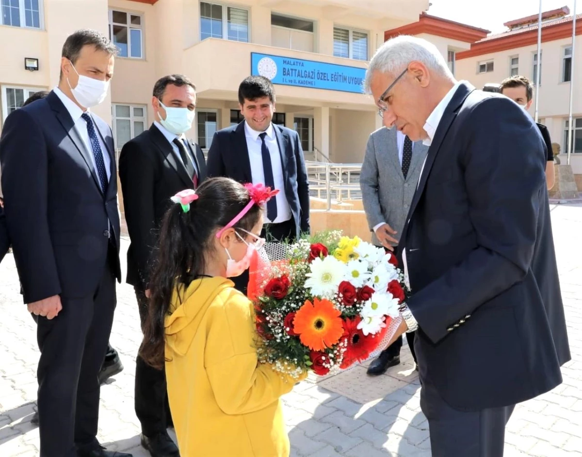 Başkan Güder: "Kapımız da gönlümüz de sonuna kadar açık"