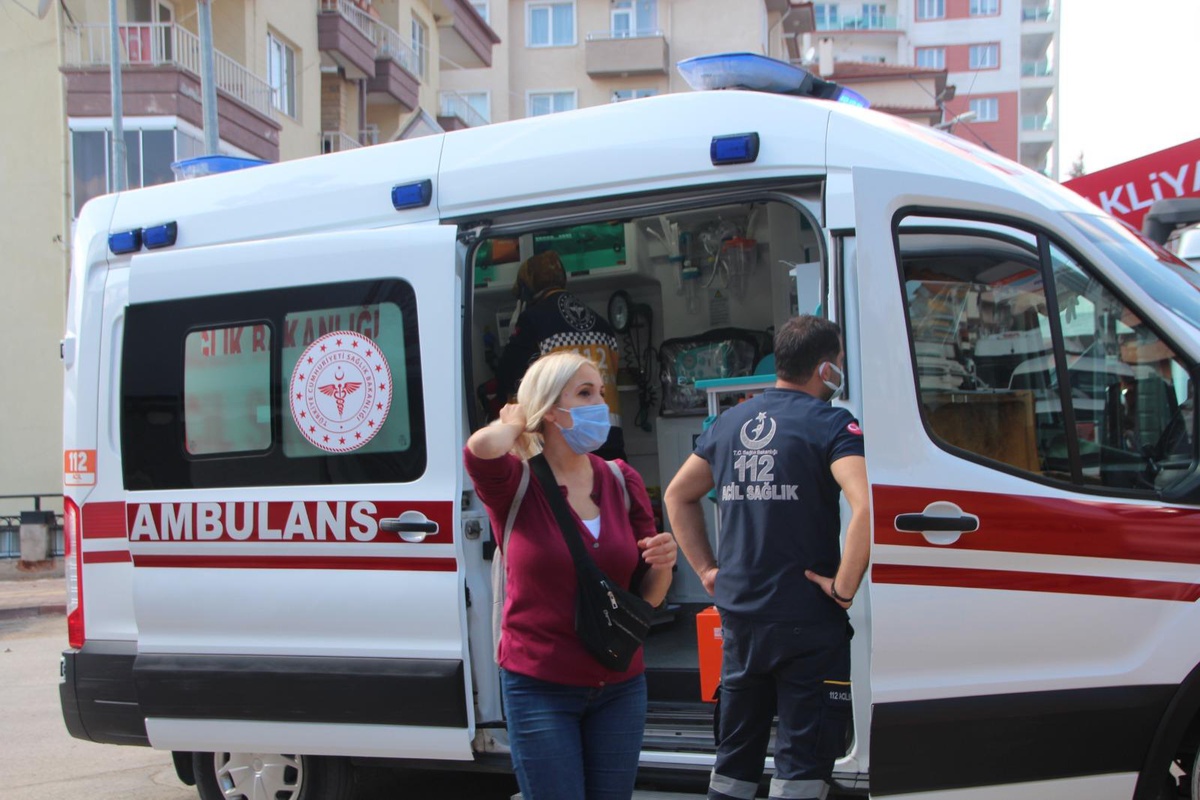 Bilecik\'te otomobilin çarptığı 12 yaşındaki çocuk yaralandı