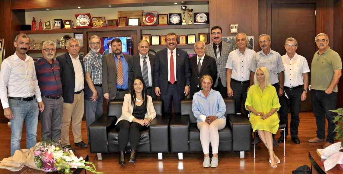 Çetin: "Adana\'nın sorunları ancak el birliğiyle çözülür"