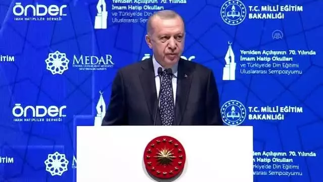 Cumhurbaşkanı Erdoğan: Kuruluşundan itibaren imam hatipler bu ülkede demokrasinin standardını gösteren bir mihenk taşı olmuştur 