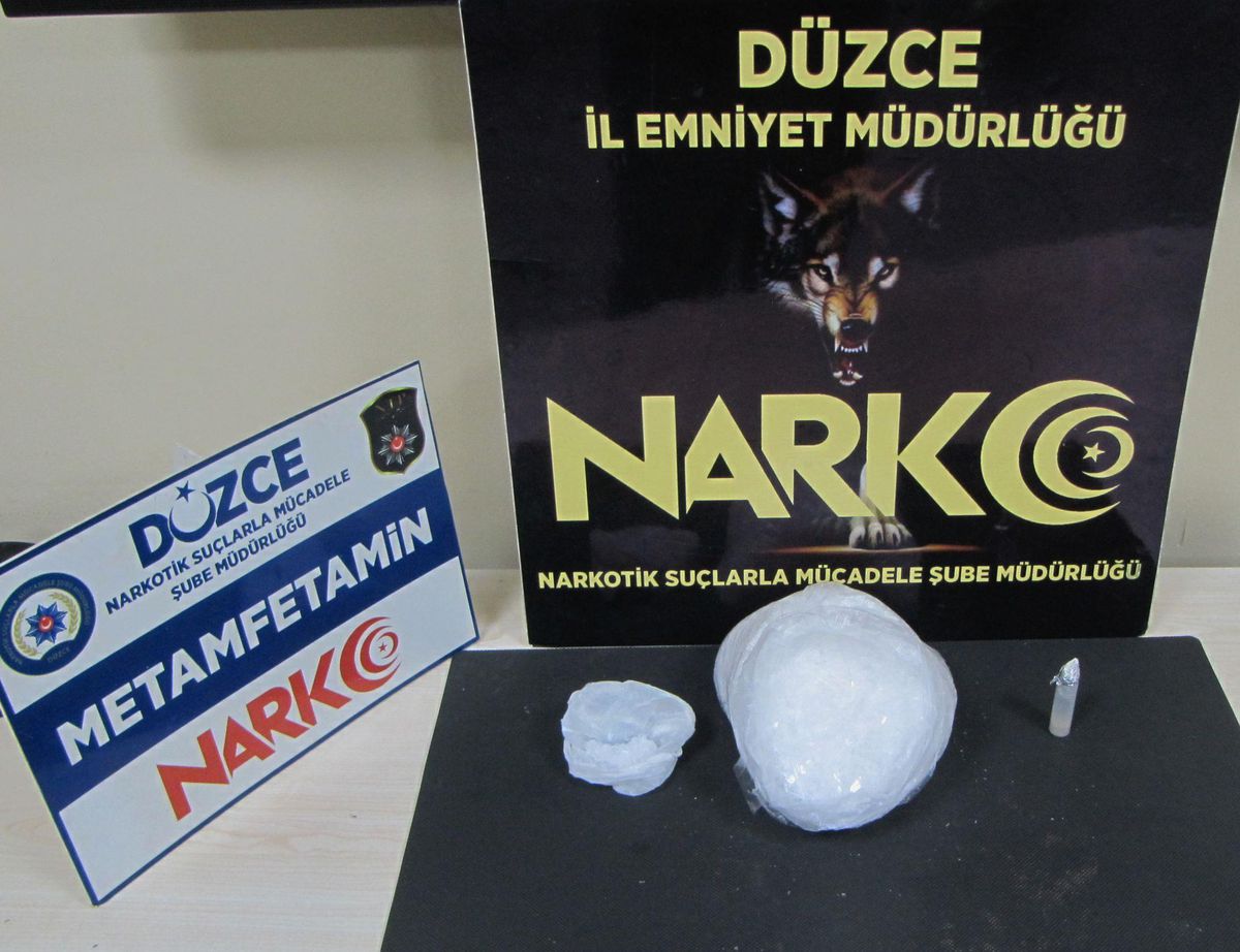 Düzce\'de uyuşturucu operasyonunda yakalanan 4 zanlı tutuklandı