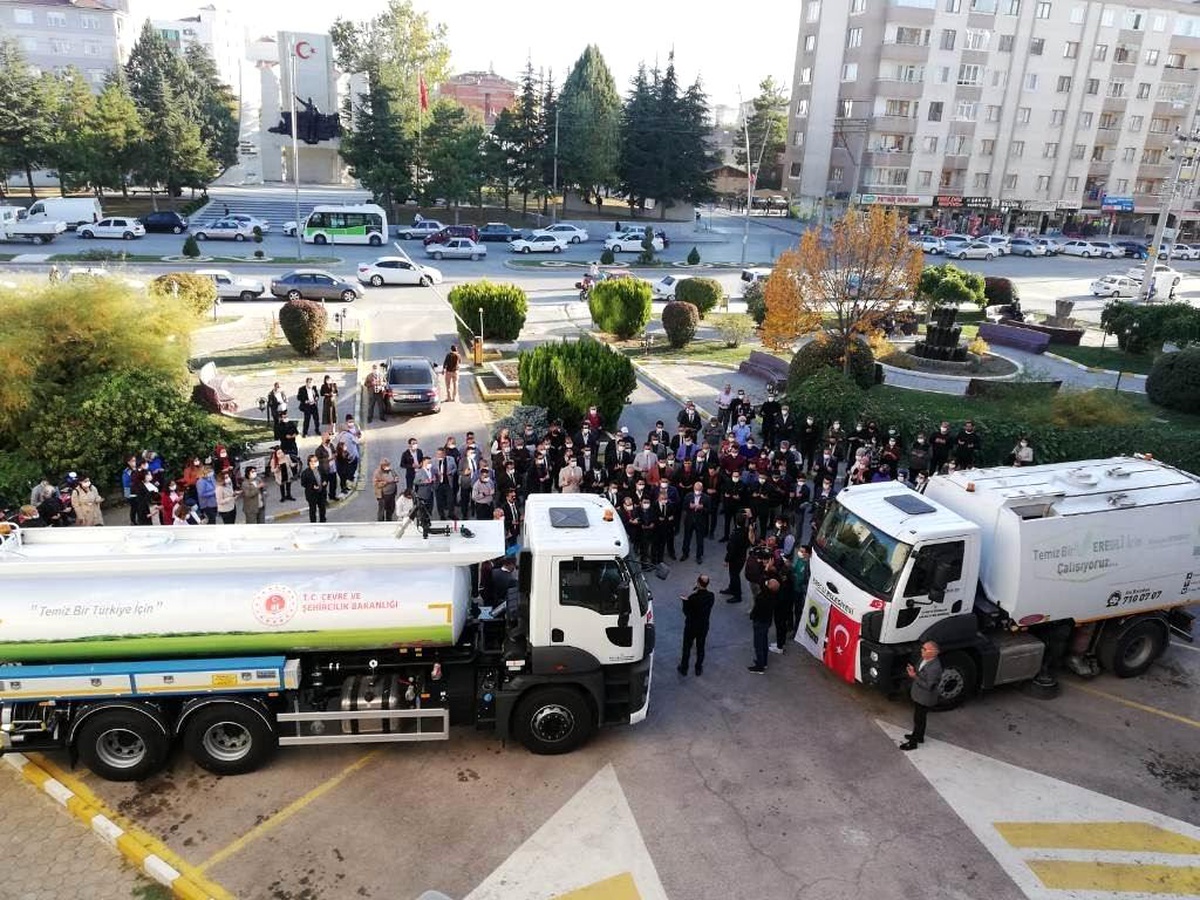 Ereğli Belediyesine hibe edilen yeni hizmet araçları tanıtıldı