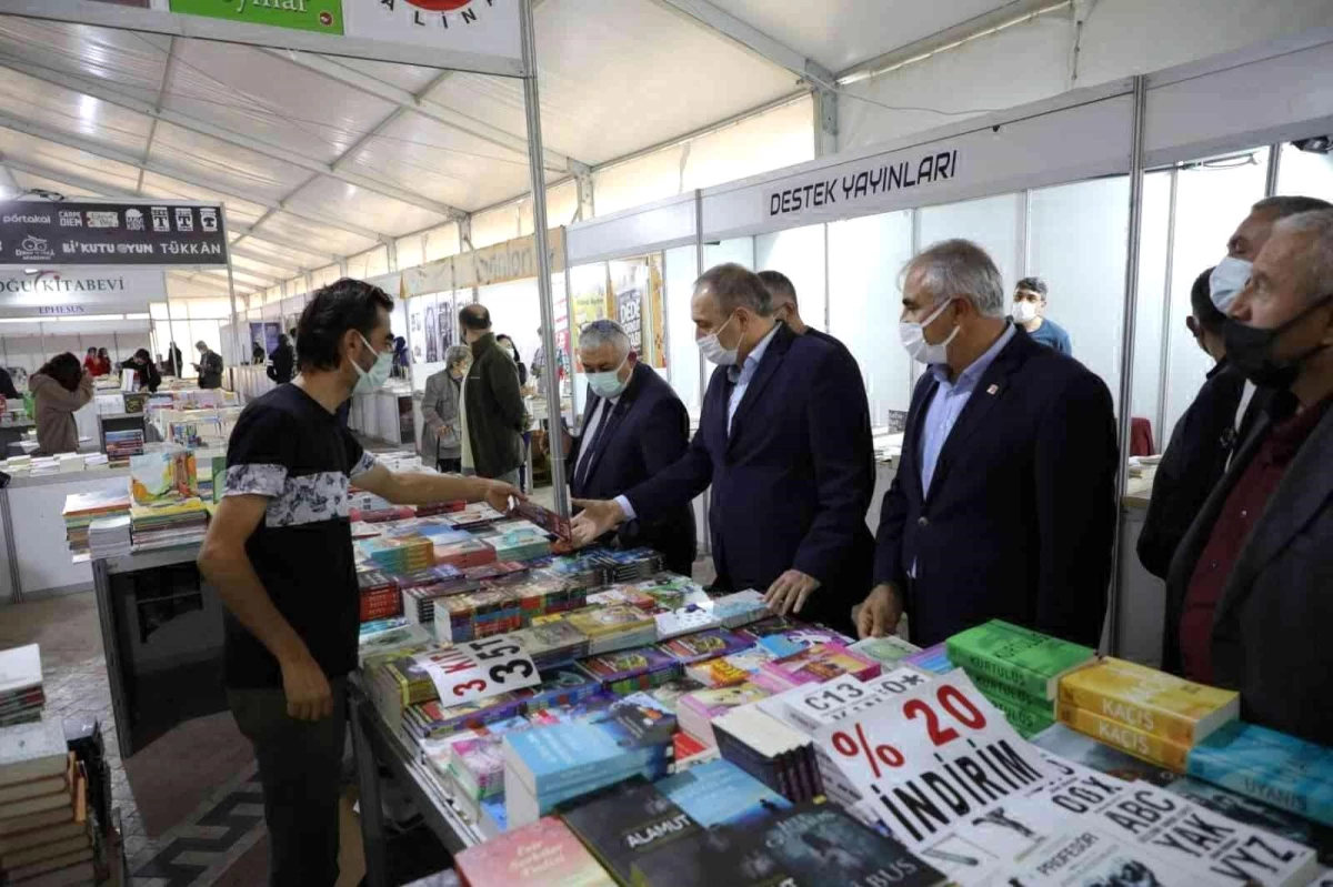 Gemlik\'te Kitap Fuarı başladı