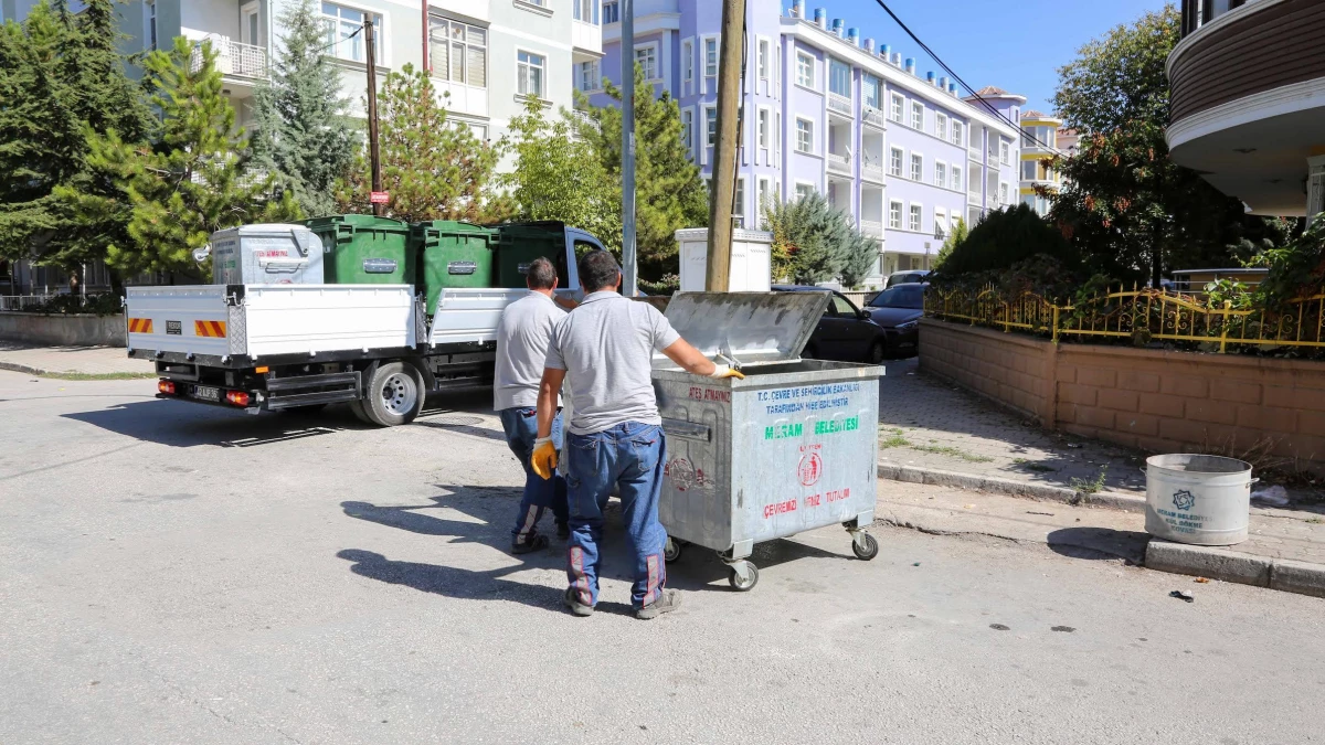 Meram\'da çöp konteynerleri değiştiriliyor