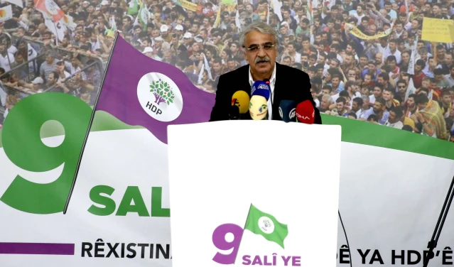 HDP Eş Genel Başkanı Mithat Sancar, Diyarbakır'da düzenlenen etkinlikte konuştu Açıklaması