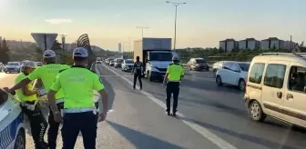 İstanbul'da çakar, siren ve emniyet şeridi ihlal edenlere yönelik denetim