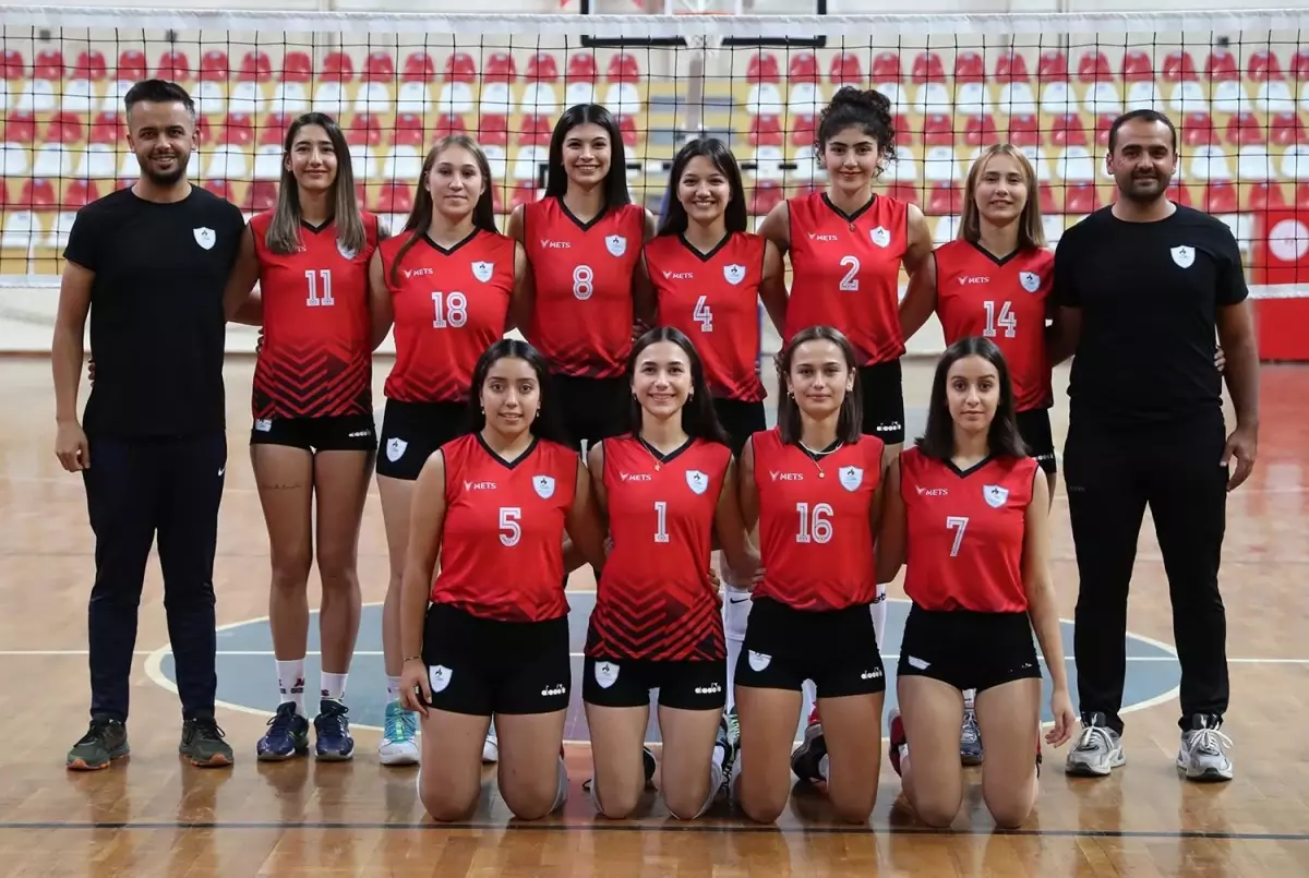 Pamukkale Belediyespor voleybol takımı sezonu Antalyaspor maçıyla açıyor