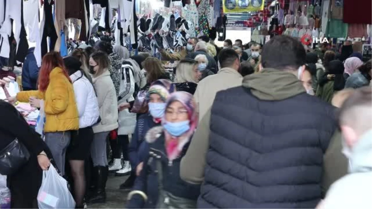 Ulus Pazarı yağmura rağmen doldu taştı, otoparklarda yer kalmadı