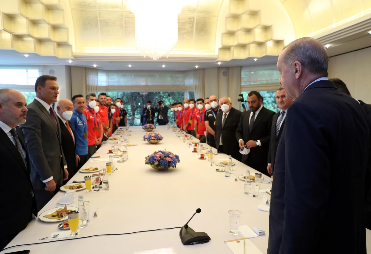 Cumhurbaşkanı Erdoğan, Ampute Futbol Milli Takımı\'nı kabul etti