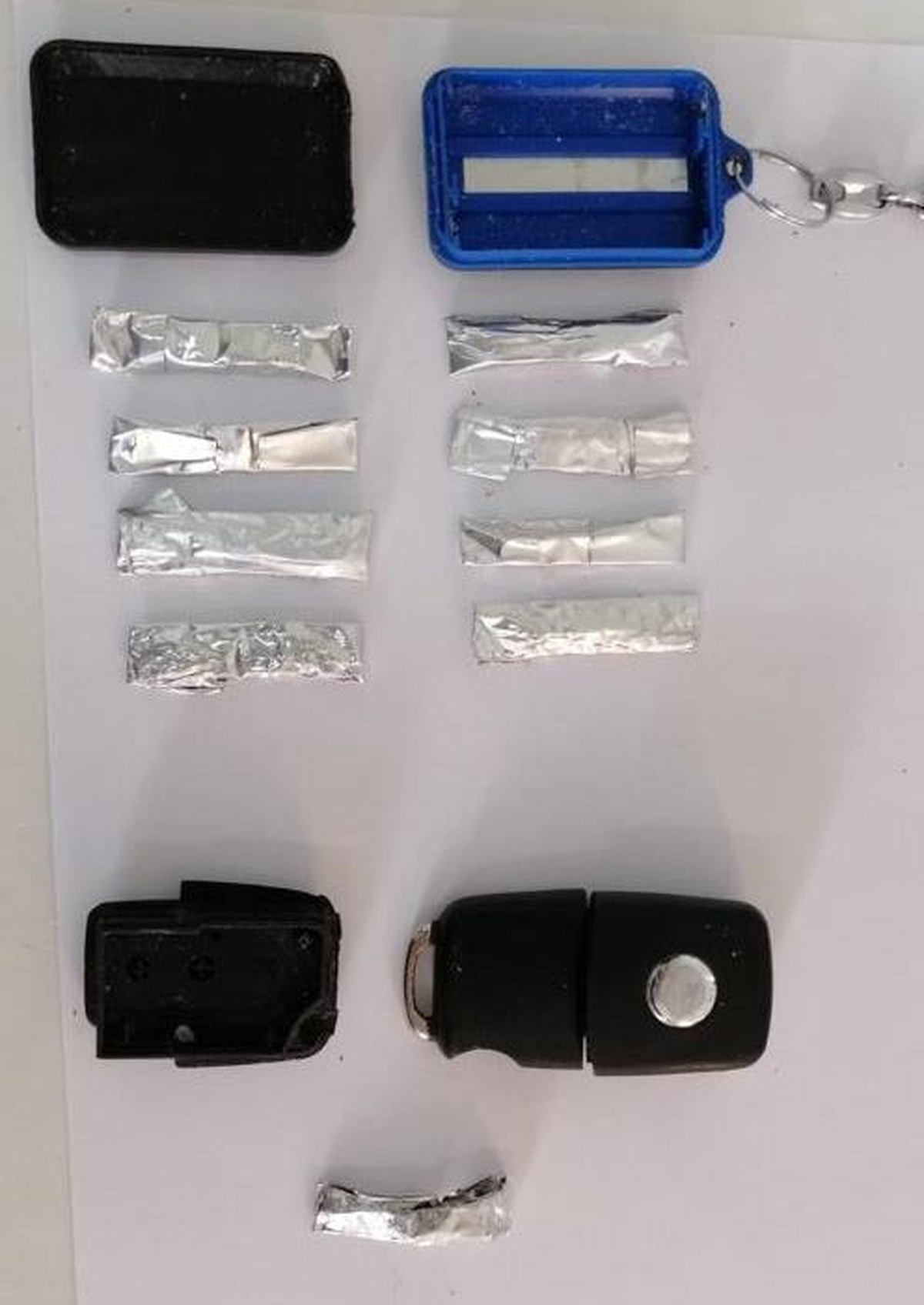 Düzce\'de otomobilin anahtar kumandasında uyuşturucuyla yakalanan zanlı tutuklandı