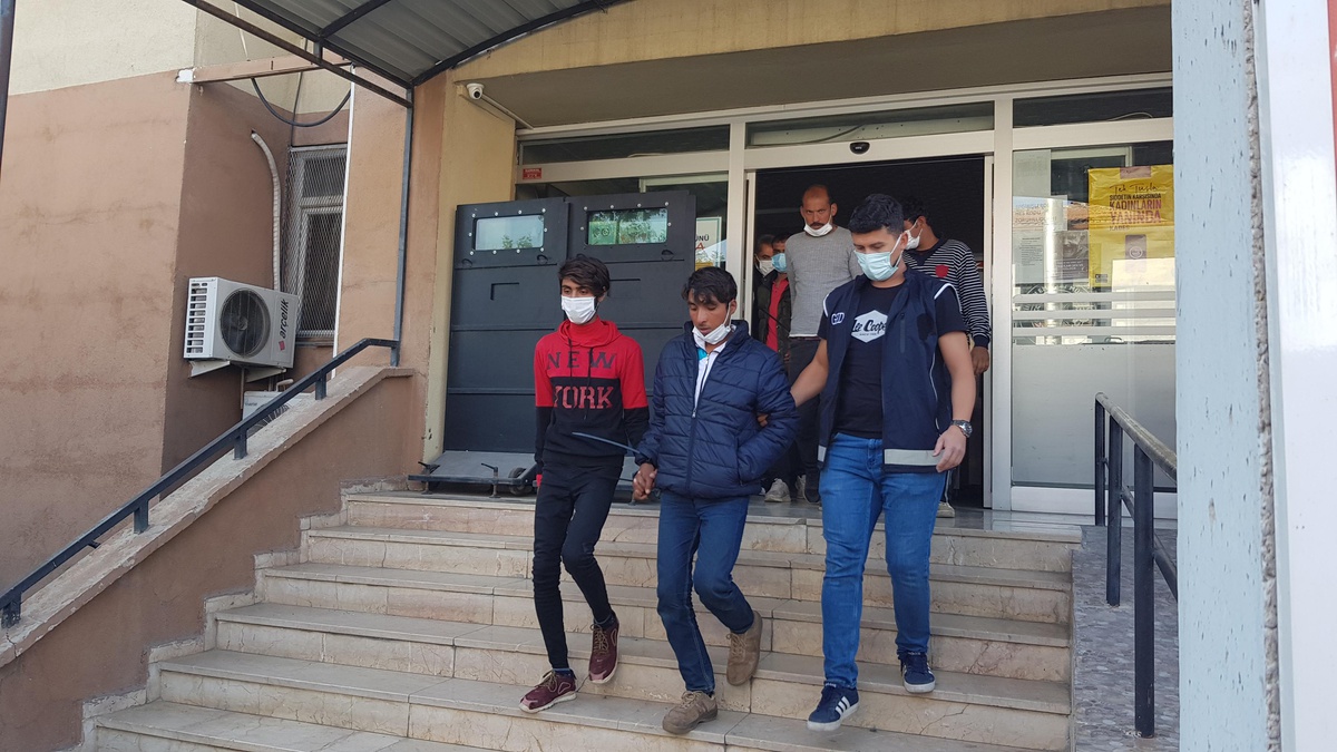 Erzincan\'da 8 düzensiz göçmen yakalandı
