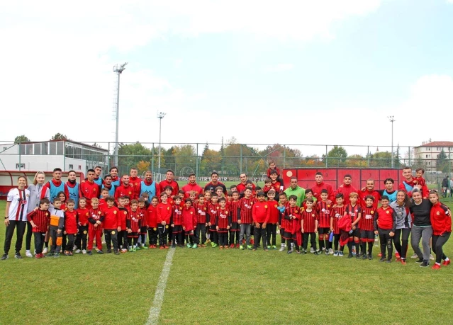 Eskişehirspor, Bucaspor maçı hazırlıklarını tamamladı