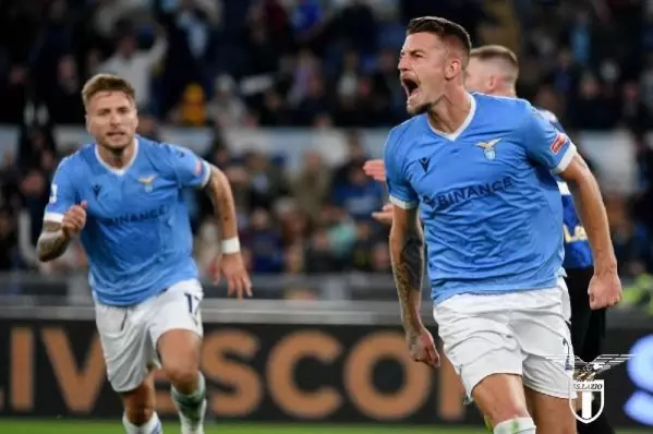Inter, bu sezonki ilk yenilgisini Lazio'dan aldı