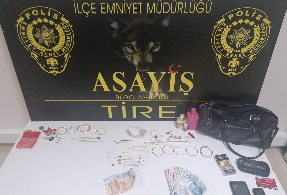 İzmir\'de şehit ailesinin evine giren hırsızlık şüphelileri yakalandı