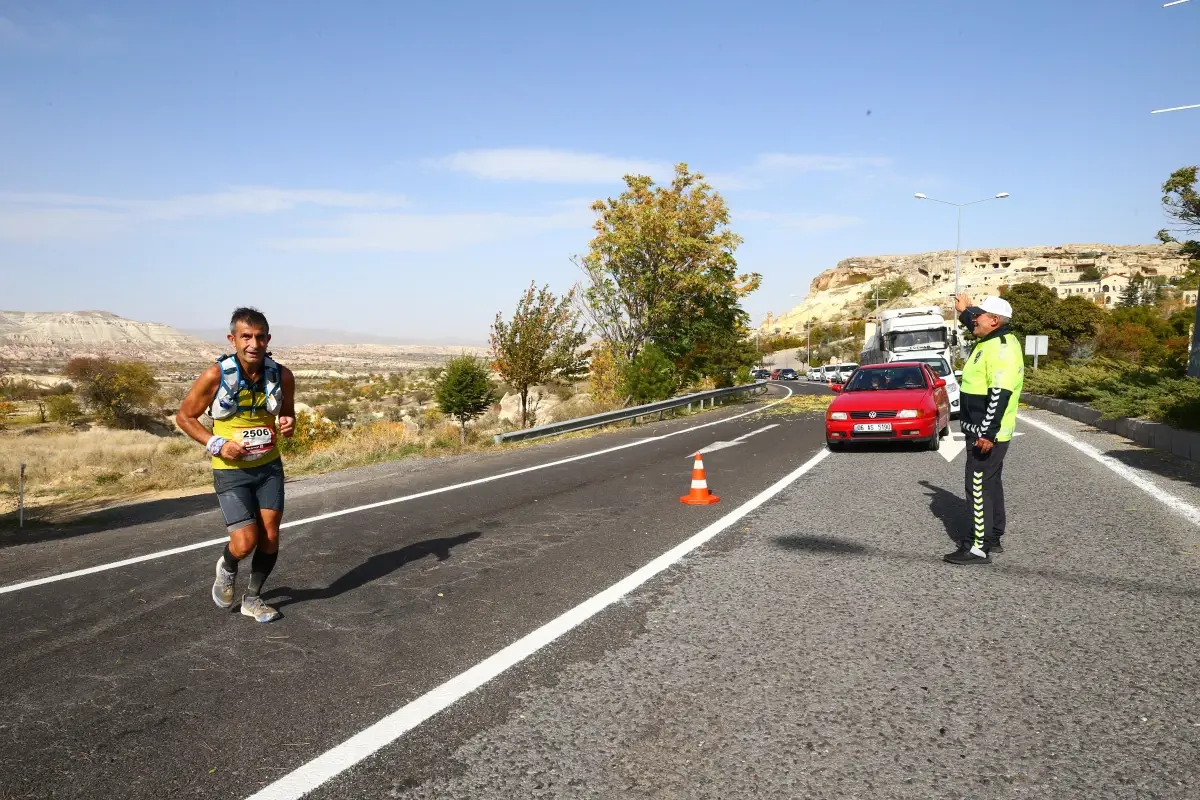 Kapadokya Ultra Trail Koşusu\'nda 38 ve 63 kilometrelik parkurlar tamamlandı