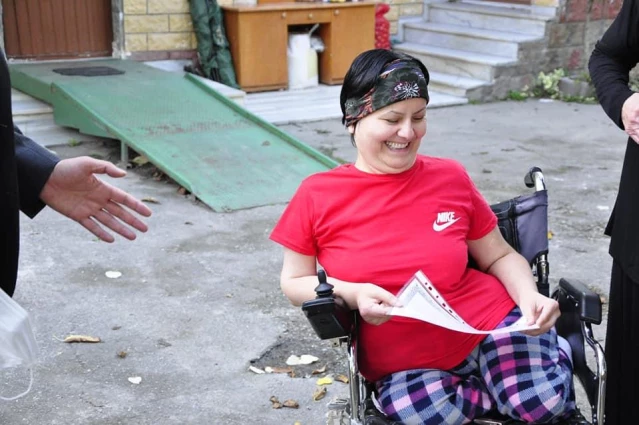 Son dakika: Karabük'te bedensel engelli kadın okuma azmiyle engel tanımadı