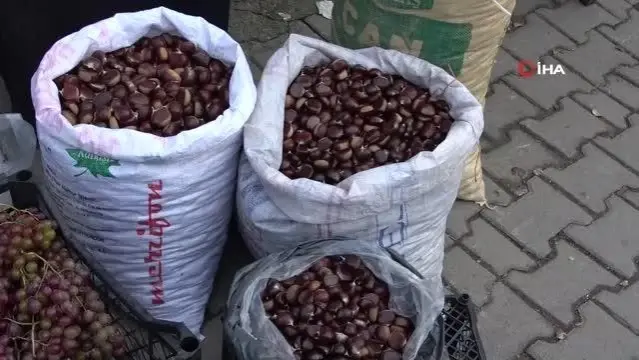 Kestanede şaşırtan fiyat farkı: Üreticide 5-10 TL büyükşehirde 35-40 TL Kestanede şaşırtan fiyat farkı: Üreticide 5-10 TL büyükşehirde 35-40 TL