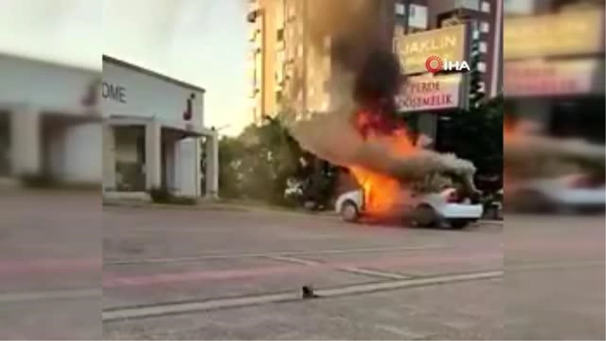 Mersin\'de otomobil alev alev yandı