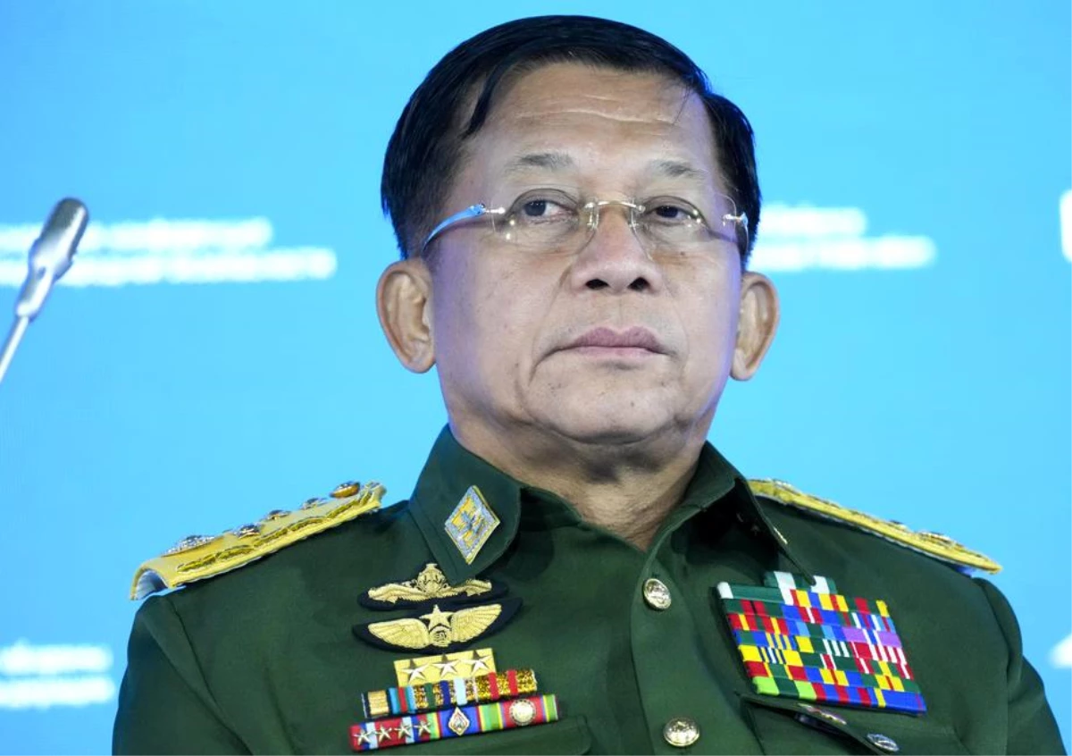 Myanmar\'ın askeri yönetimi, ASEAN zirvesine davet edilmedi