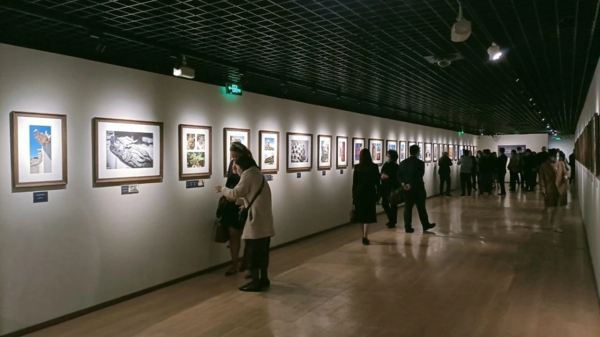Pekin\'deki Saray Müzesi\'nde, yabancı diplomatların çektiği fotoğraflar sergileniyor