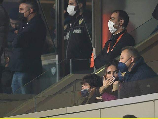 İlk maçına çıkan Emre Belözoğlu'nun gol sevinci dikkat çekti İlk maçına çıkan Emre Belözoğlu'nun gol sevinci dikkat çekti