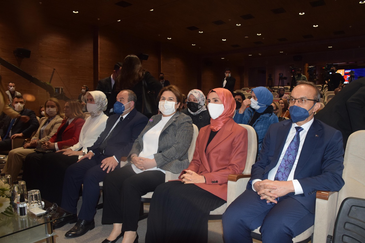 Aile ve Sosyal Hizmetler Bakanı Derya Yanık, Kocaeli\'de konuştu: (2)