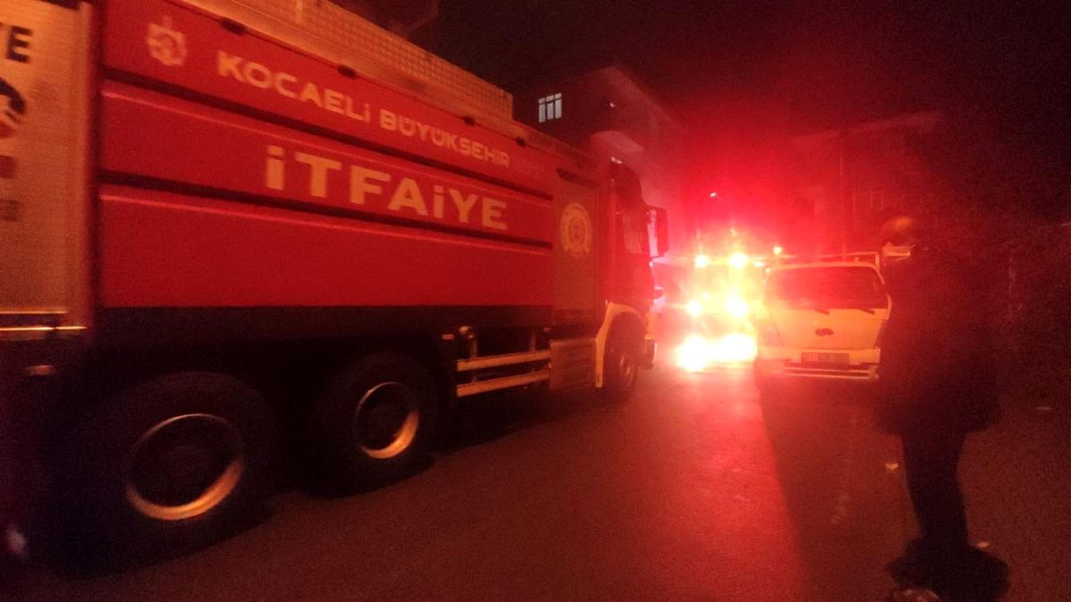 Son dakika 3. sayfa: Apartman dairesinde yangın paniği