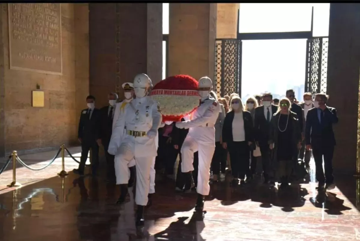 Çankaya İlçesi Muhtarlar Derneği\'nden Anıtkabir ziyareti