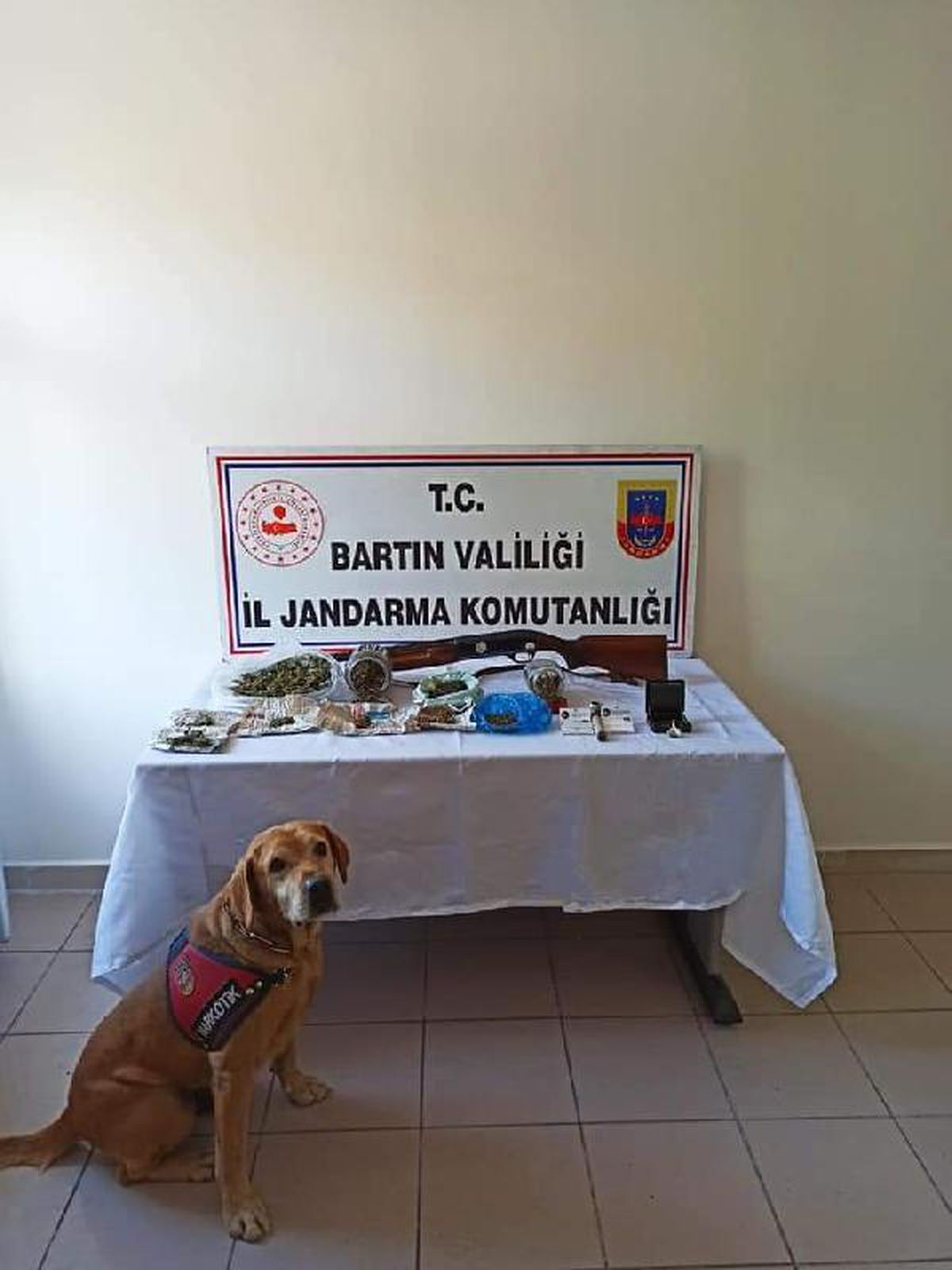 \'Cesur\'lu aramada kovanların içerisinde uyuşturucu bulundu
