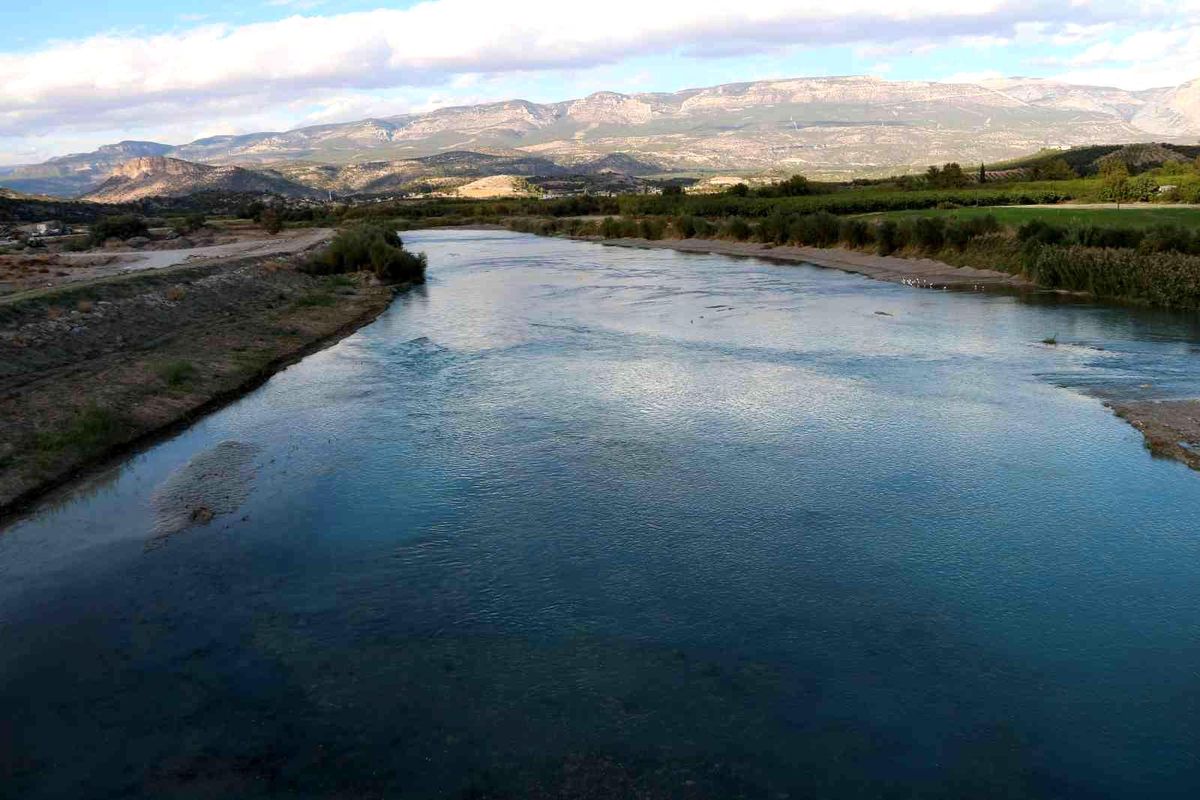 Göksu Irmağı\'nda rafting yaparken boğularak hayatını kaybetti