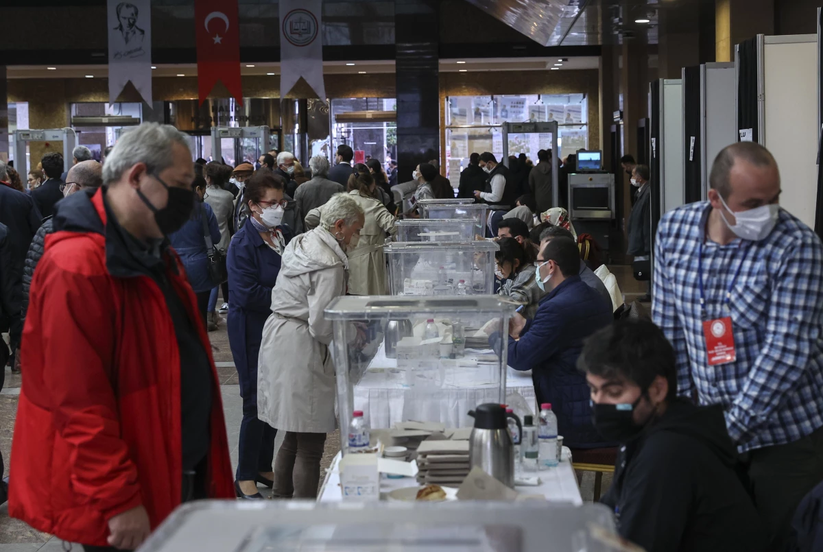 İstanbul Barosu seçimleri başladı