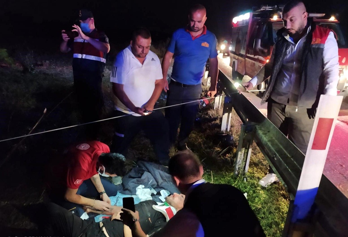 Son dakika 3. sayfa: Kadirli\'de 6 kişinin yaralandığı kazada 1 kişi öldü