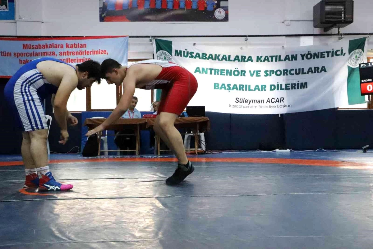 Kızılcahamam\'da 310 sporcu güreşti