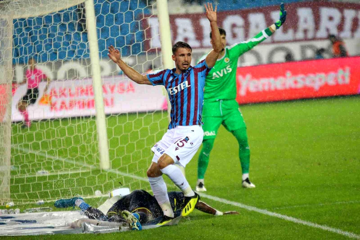 Süper Lig: Trabzonspor: 3 - Fenerbahçe: 1 (Maç sonucu)